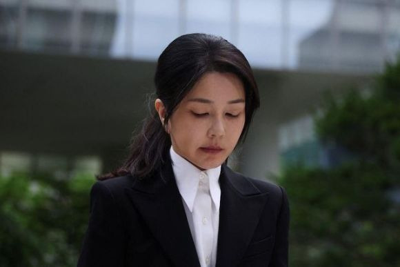 김건희 선고: 매관매직 1심 생중계 결과, 특검 7년 6개월 구형 및 알선수재 쟁점 완벽 분석