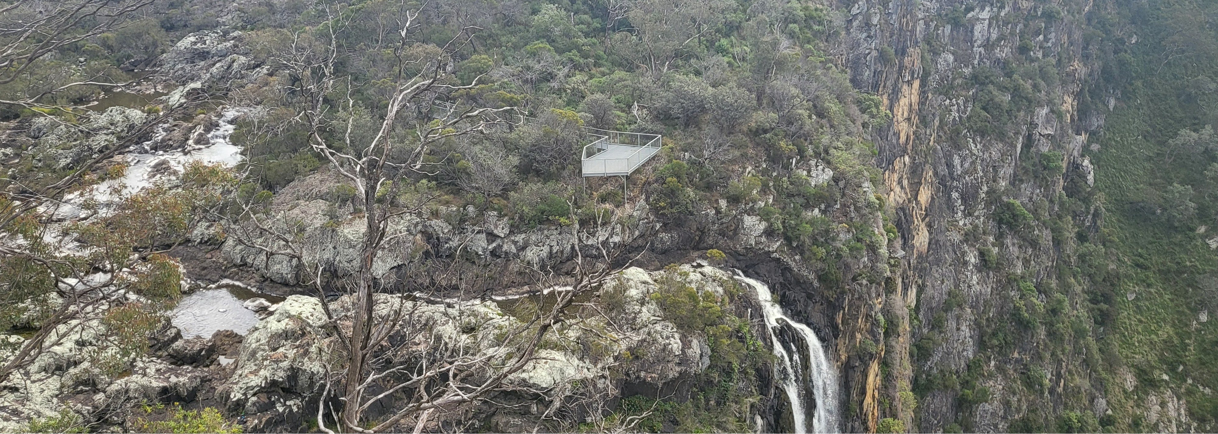 월로몸비 폭포(Wollomombi Falls)
