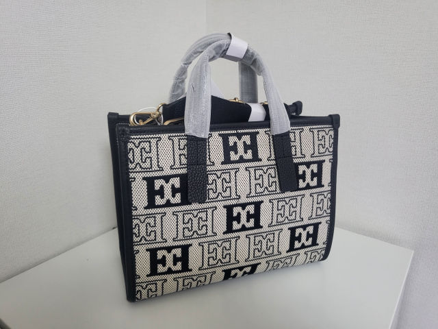 에스까다 자카드 토트백 블랙 후기