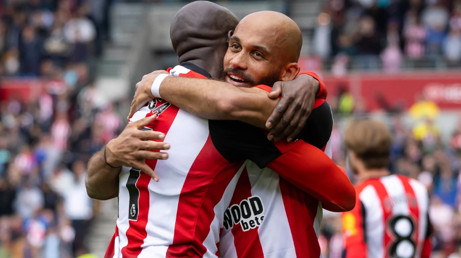 맨유 입단한 브라이언 음뵈모 사진