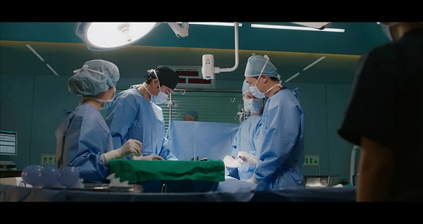 수술중인-로이킴