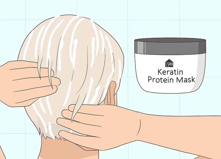 불필요한 지출을 피하기 위해 집에서 단백질 헤어팩을 해서 머리카락에 영양을 준다