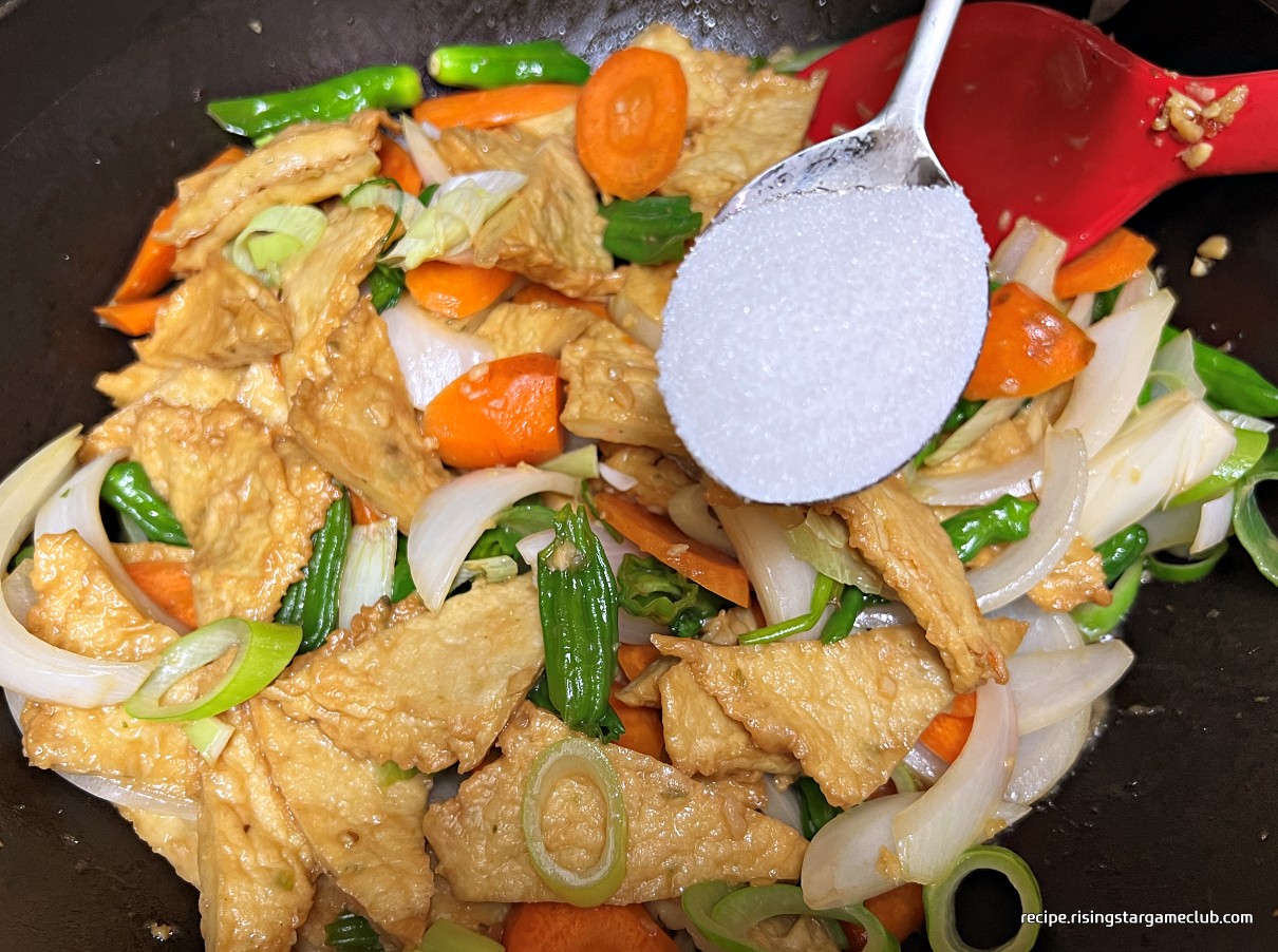 꽈리고추 어묵(오뎅)볶음에 설탕 1T넣기