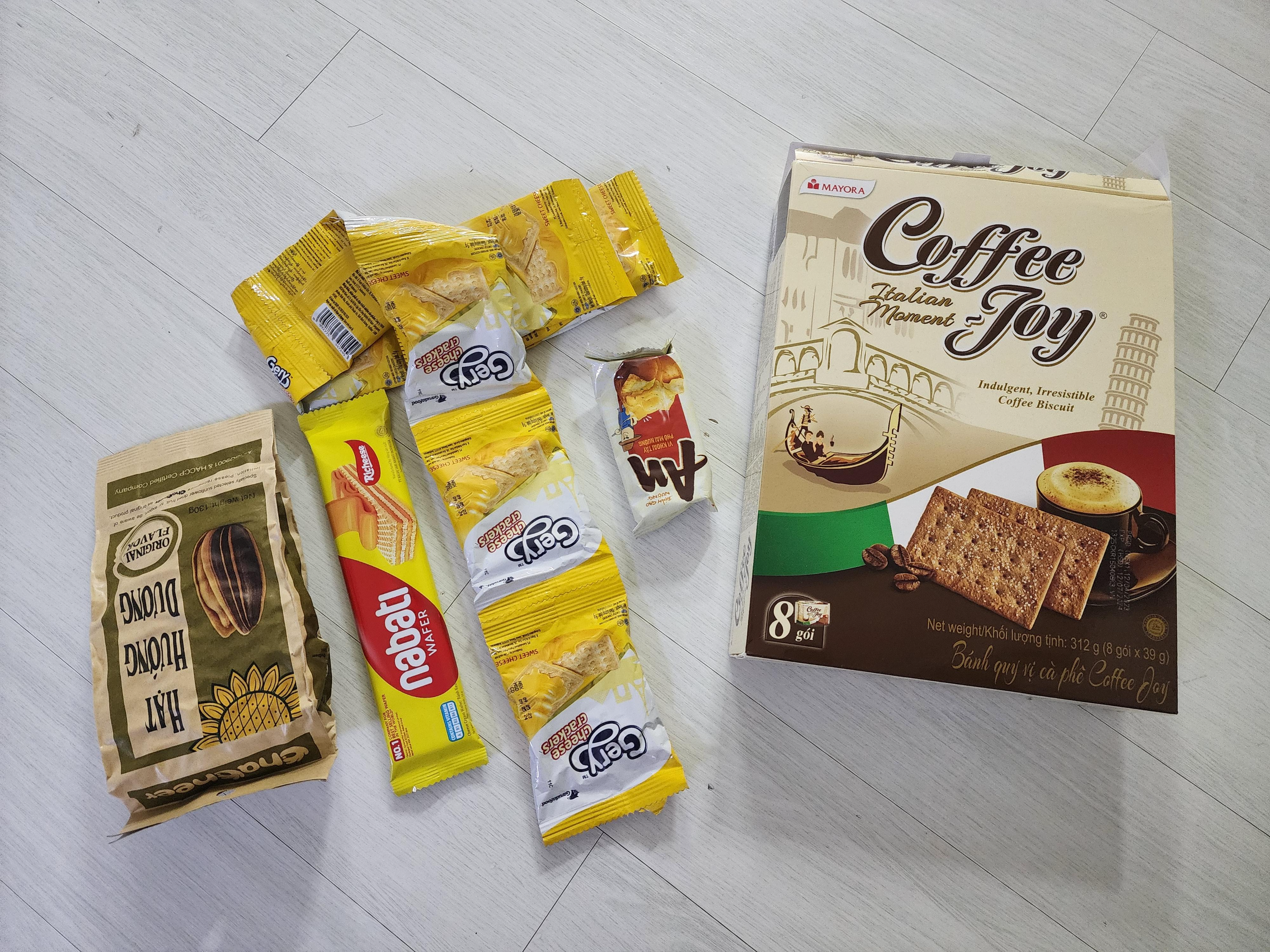 롯데마트에서 사온 과자