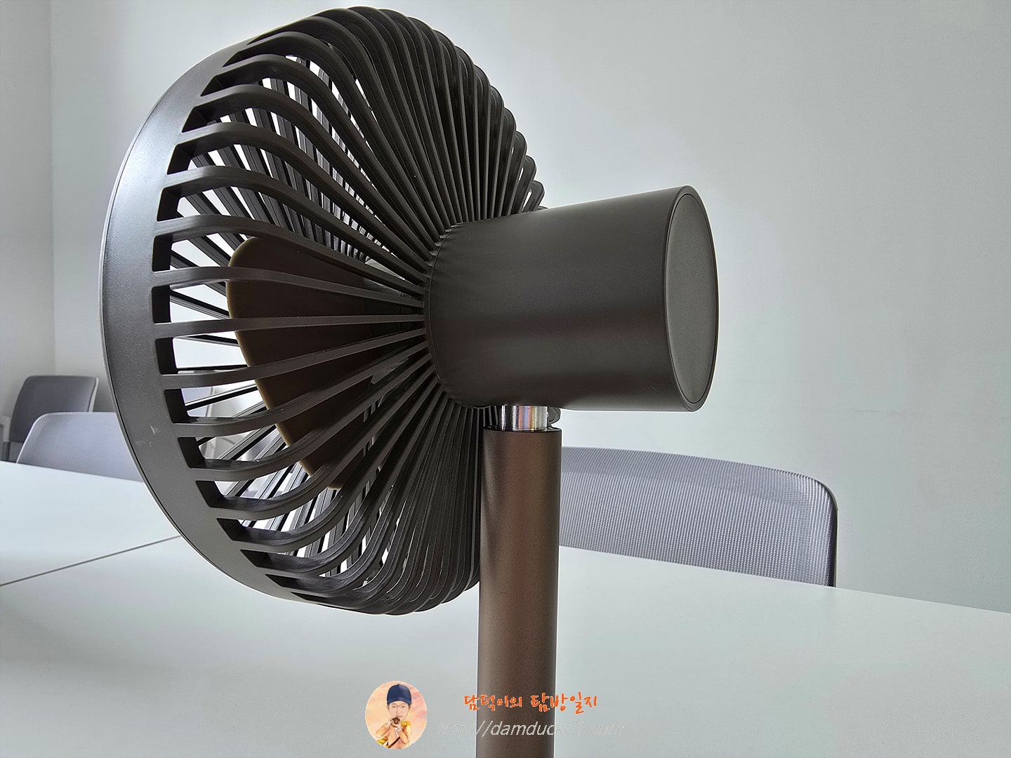 알로코리아 탁상용 무선 선풍기 F6