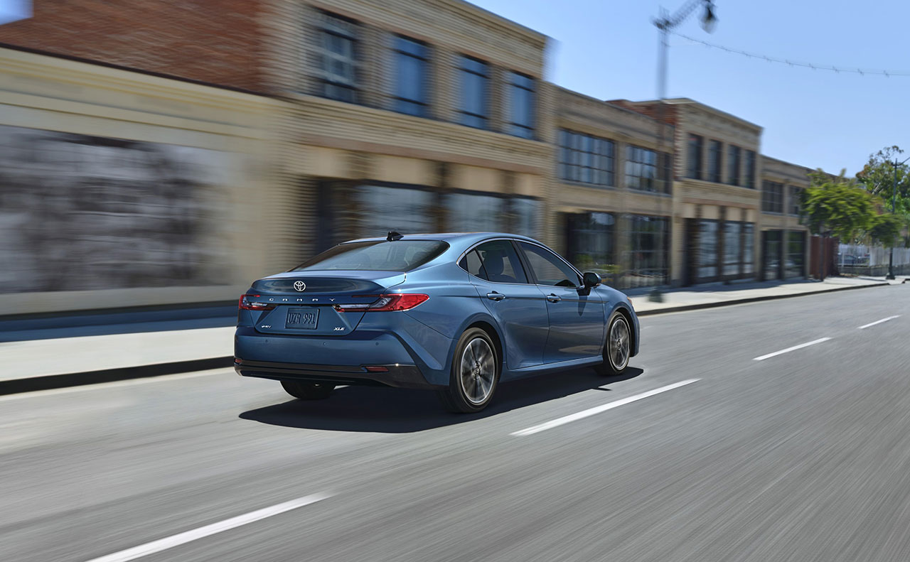 내구성 끝판왕 가성비 자동차 TOP 6 - 토요타 캠리