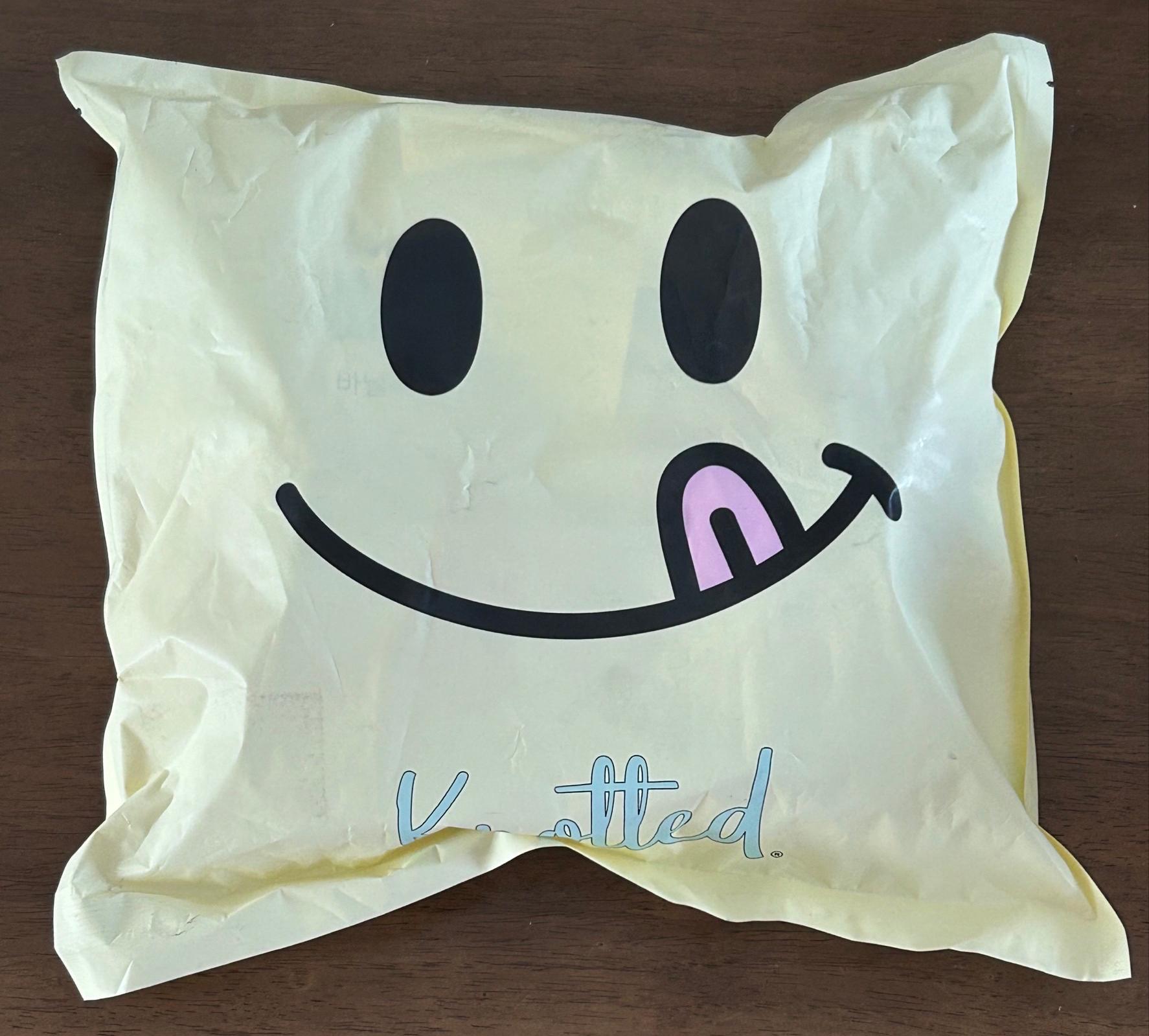 노티드 바닐라크림빵 겉포장지