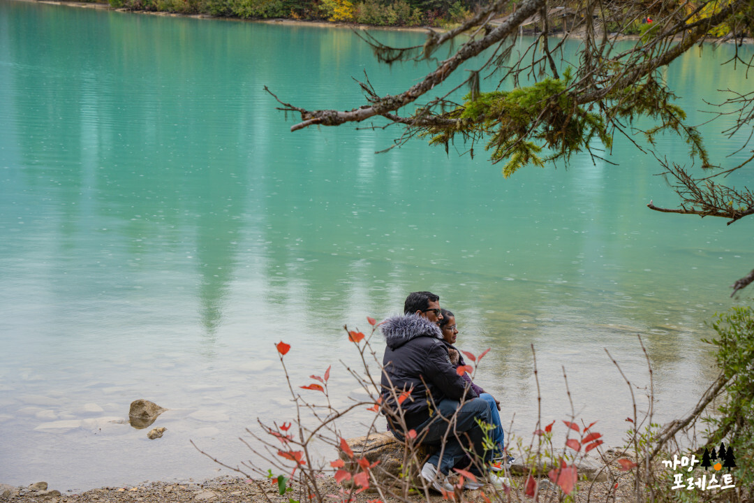 캐나다 에메랄드 호수 인생사진