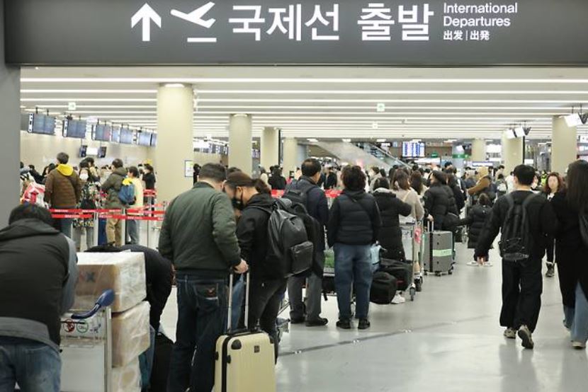 설연휴 인천공항 이용객 136만 출국 여행자 주차장 만차 터미널 북적
