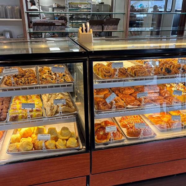 릴리하-베이커리-빵-디스플레이-사진