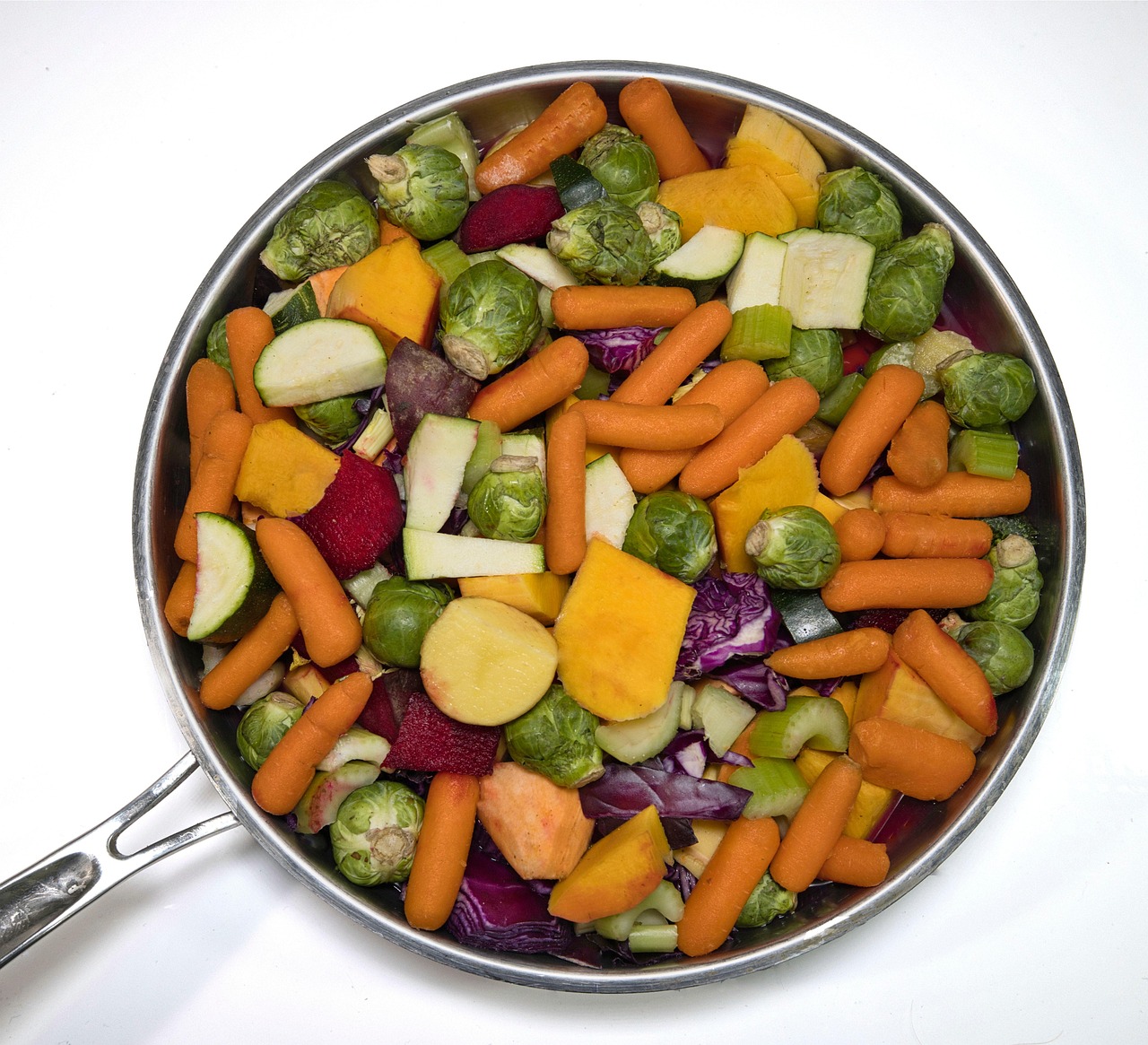 재료를 넣은 후 뒤집지 않고 그대로 두는 사진