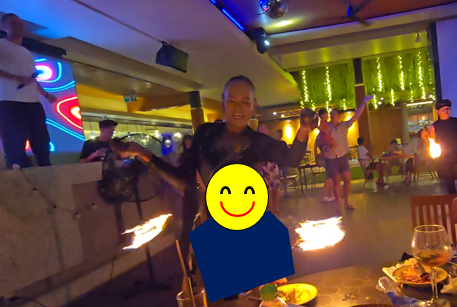 테이블에서-즐기는-불쇼