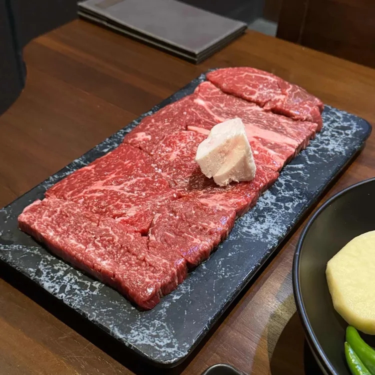 여의도 일등급 한우 '창고43' 본점