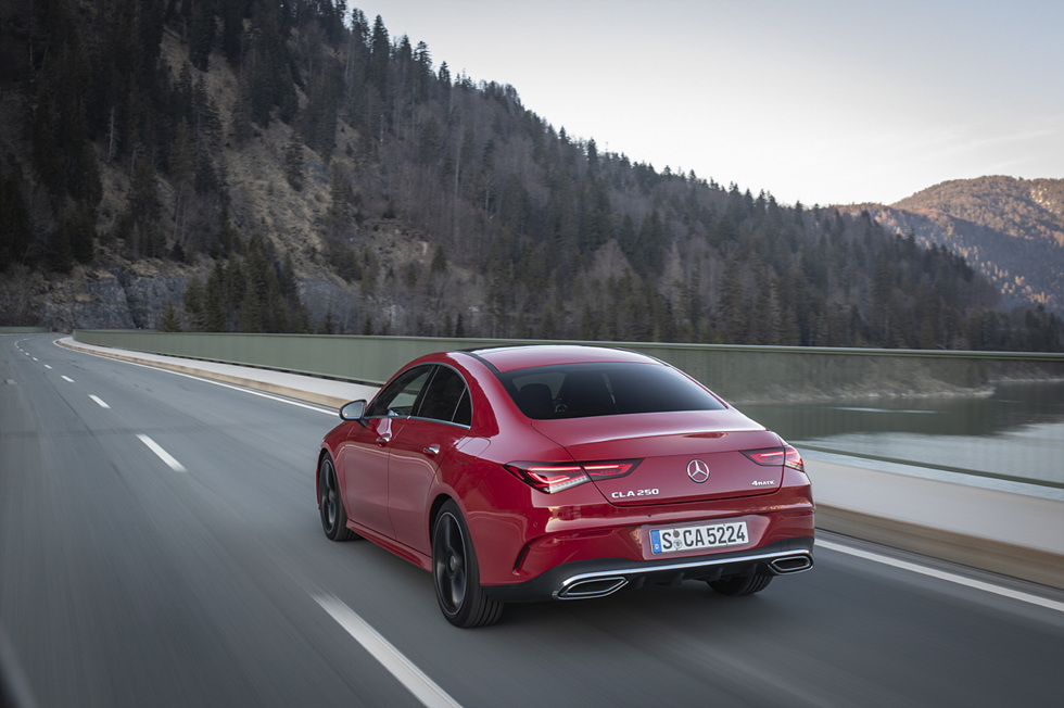 2023년식 벤츠 CLA 250 후면 사진