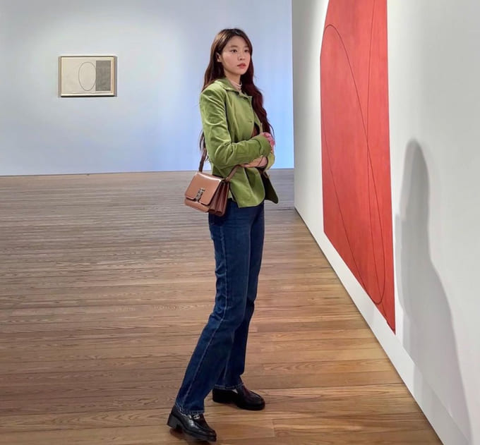 김설현 사복