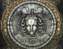 메두사의-머리가-새겨진-아이기스