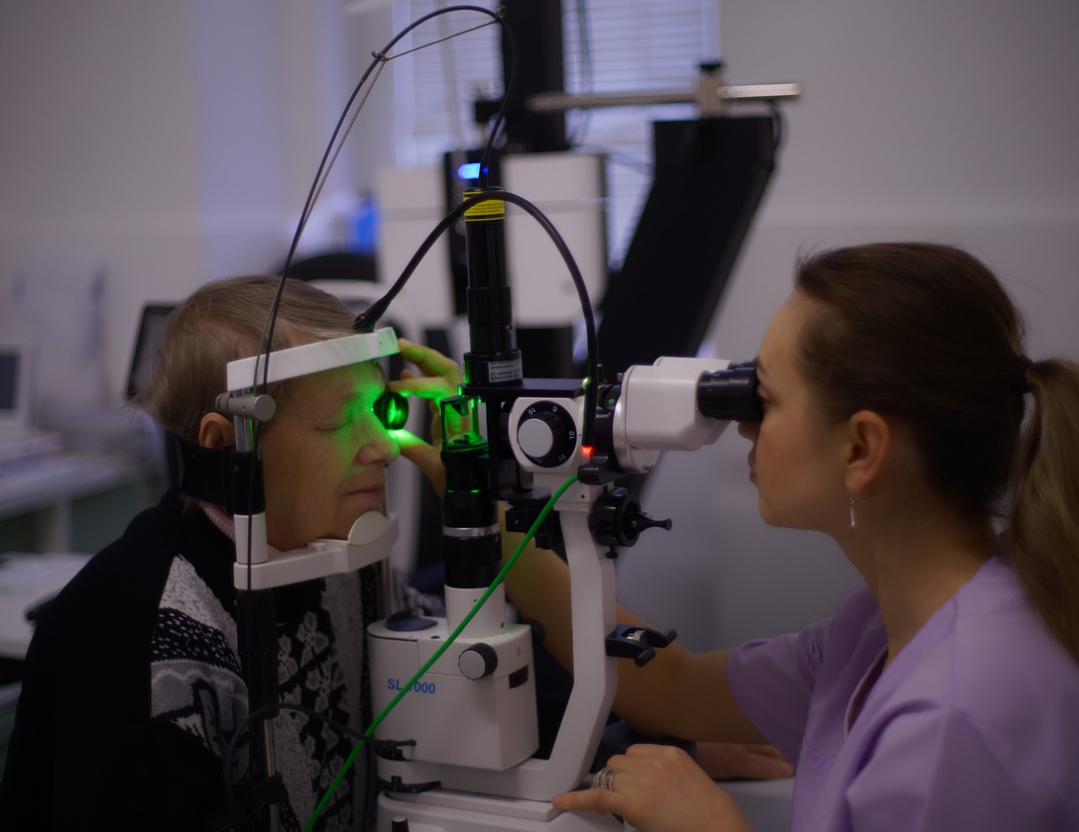 노화로 인한 시력 저하와 안구 질환 예방