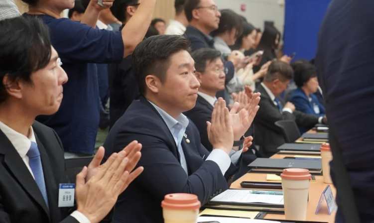 김용만 국회의원 프로필
