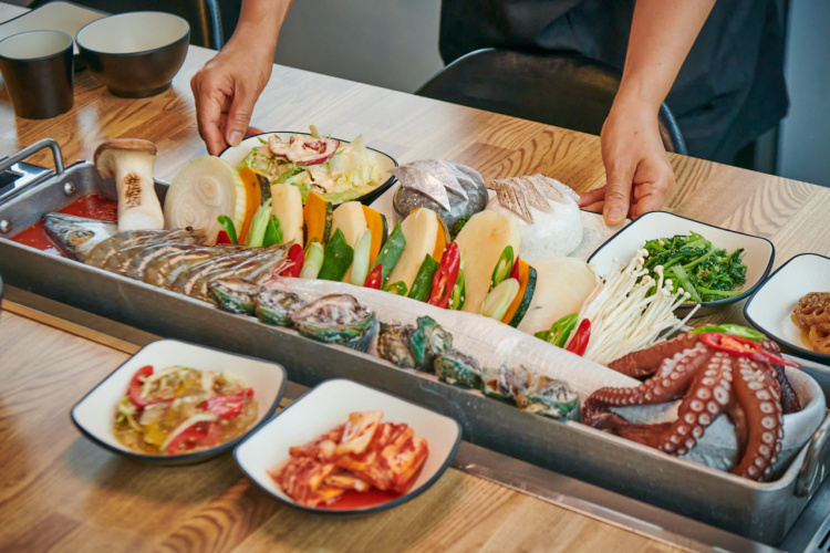 제주 서귀포 중문에서 맛보는 통갈치구이, 문어 통갈치 조림, 갈치회 갈치 코스요리 맛집 추천 생방송투데이 리얼맛집 오늘방송 수요맛전