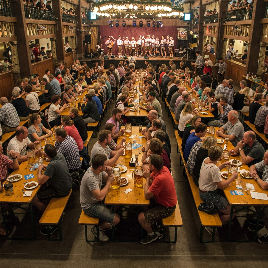 맥주와 소시지의 나라, 독일의 미식 여행: 전통과 혁신이 만나는 곳