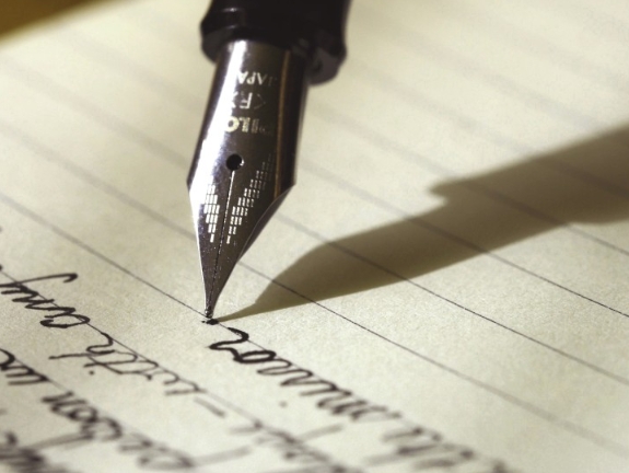 엄벌 탄원서 작성 시 감정보다 상황 설명에 집중해야 한다는 조언