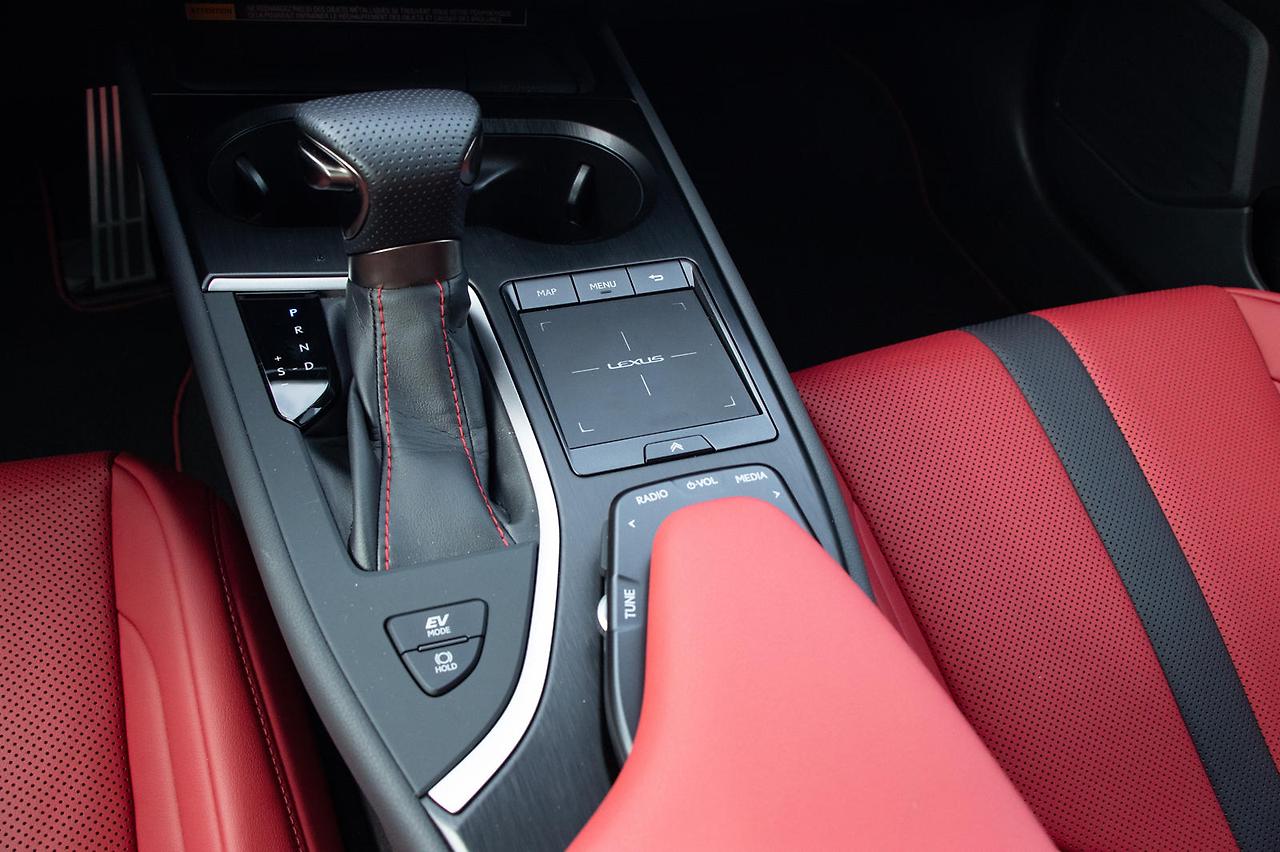 2024 렉서스 UX 하이브리드 내부디자인