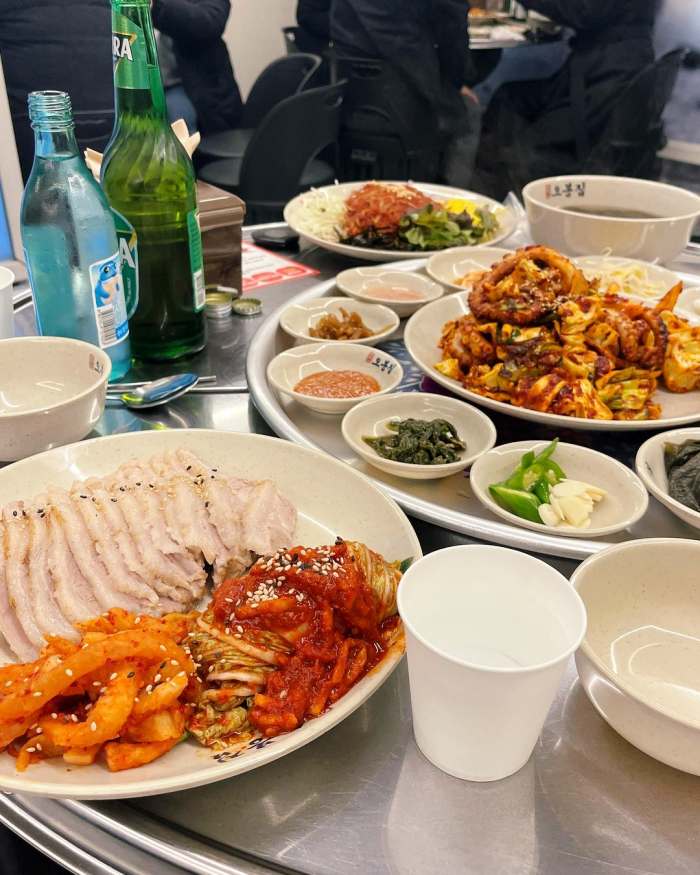 돈쭐내러왔습니다 쟁반카세 가브리 수육 전골 직화 낙지볶음 보쌈 먹방 서초 교대 맛집 이영자 백지훈 오범석 방송 소개