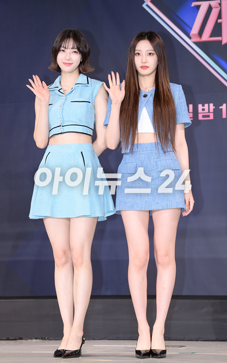 '건물 사이에 피어난 장미' 역주행 신화의 주인공! 하이키 리이나와 휘서가 13일 오후 서울 종로구 HW컨벤션에서 진행된 Mnet '퀸덤퍼즐' 제작발표회에 참석하고 있다. [사진=정소희 기자]