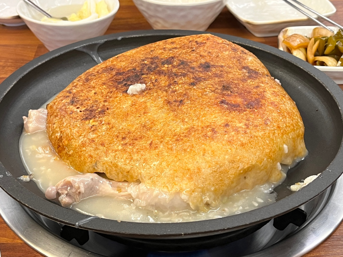 누룽지 노릇노릇 뚝배기