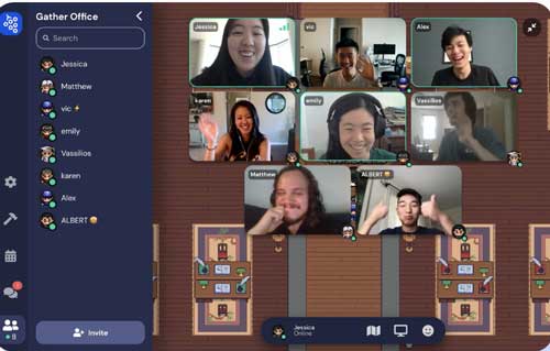 게더타운, 화면 안에 8명의 사람들이 카메라를 보며 이야기하고 있다.