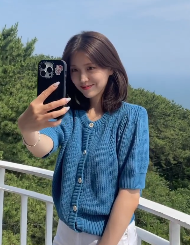 배우 김지은