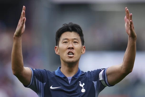 손흥민 해트트릭