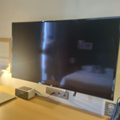 수페리어-그린-더블-룸-TV