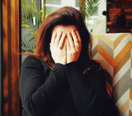 편두통 원인 증상 없애주는 간단한 습관 5가지