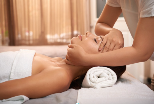 목과 데콜테도 얼굴처럼 관리하자