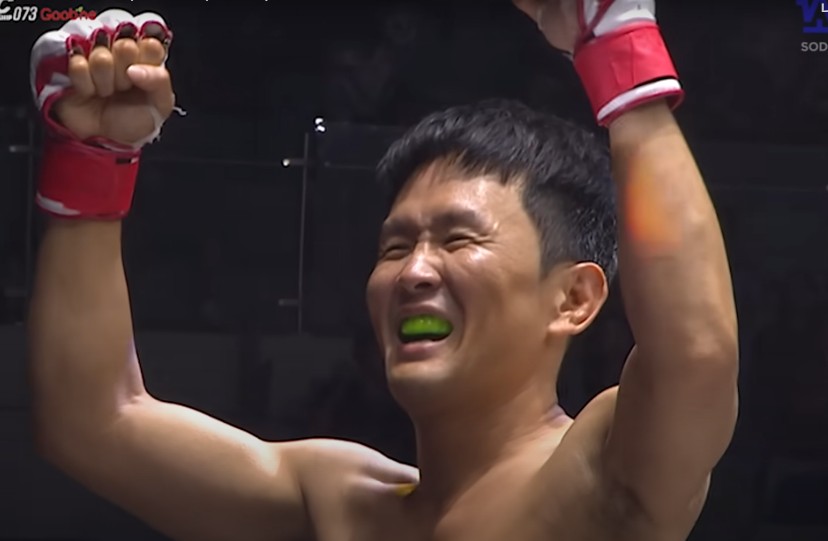 윤형빈vs밴쯔 출처: 유튜브 ROAD FIGHTING CHAMPIONSHIP 