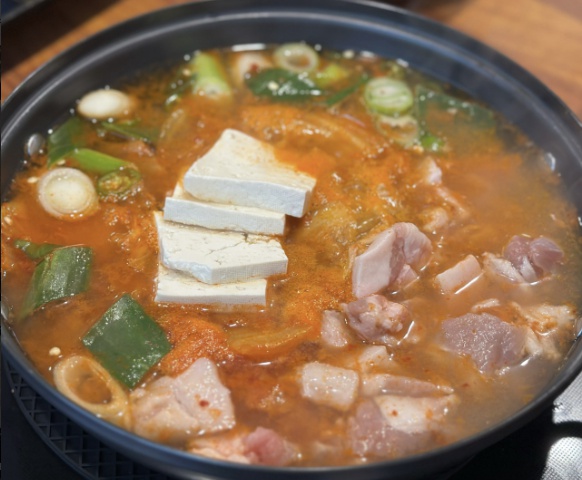 역삼동 따띠김치찌개