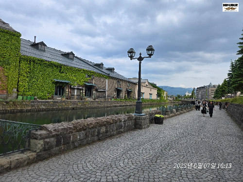 오타루운하에서 걸으며 촬영한 운하 분위기