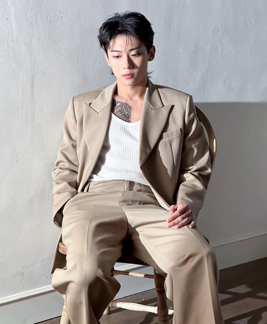 덱스 잡지 모델