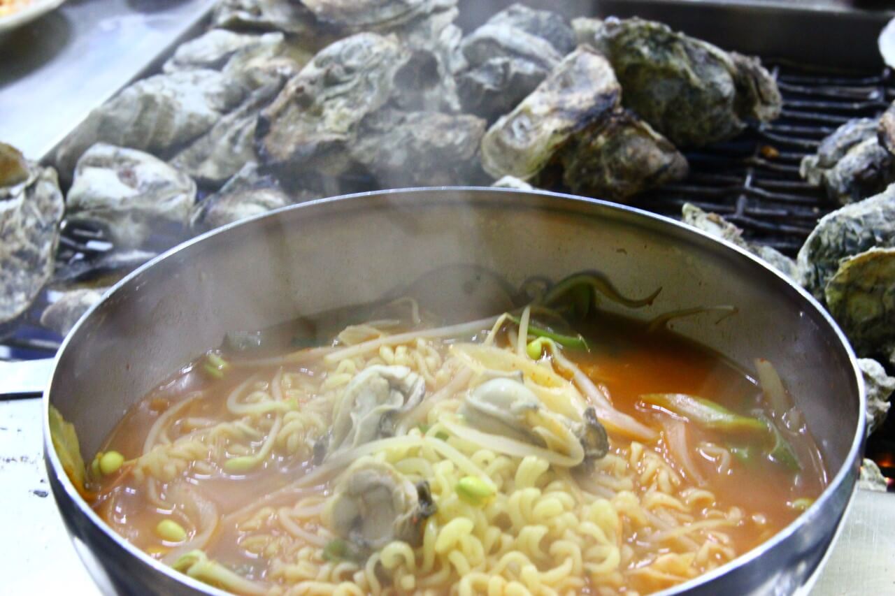 생방송오늘저녁 굴구이 전남 여수 위대한 일터 맛집
