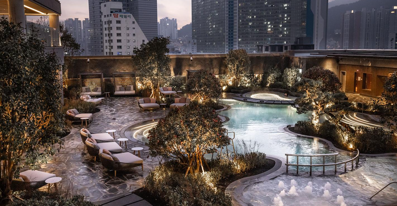 부산 호캉스 호텔 추천, 롯데호텔 부산 kkday 1만원 할인쿠폰 + 야외수영장 포함 25만원부터