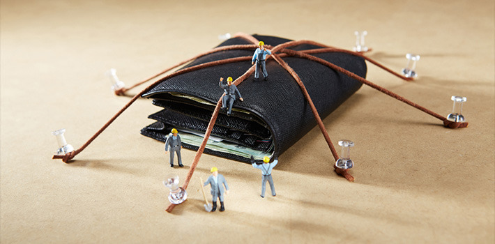 소비 위축과 자영업자 연체 증가: 경제 위기의 신호