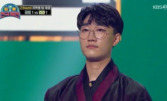 공훈 프로필