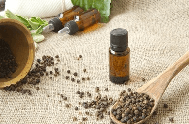 블랙페퍼와 블랙페퍼 에센셜 오일