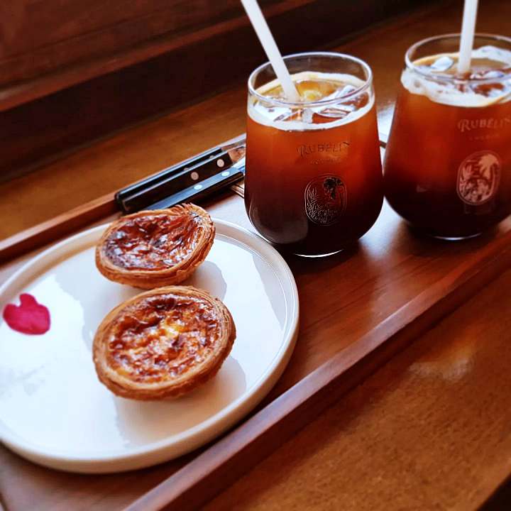 생방송오늘저녁 제주 인생샷 핫스팟 크림 쇼콜라 커피 디저트 3,500평 동백 가드닝 베이커리 카페 맛집 추천