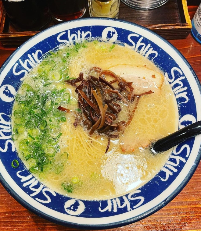 신신라멘 하카타 데이토스점 02