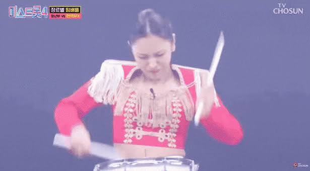 노래와 퍼포먼스, 평가 기준은 일관되어야 한다