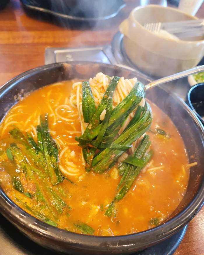 이만기 동네한바퀴 시즌2 무주 반딧불시장 어죽 맛집 어탕 국수 수제비 도리뱅뱅이 소개