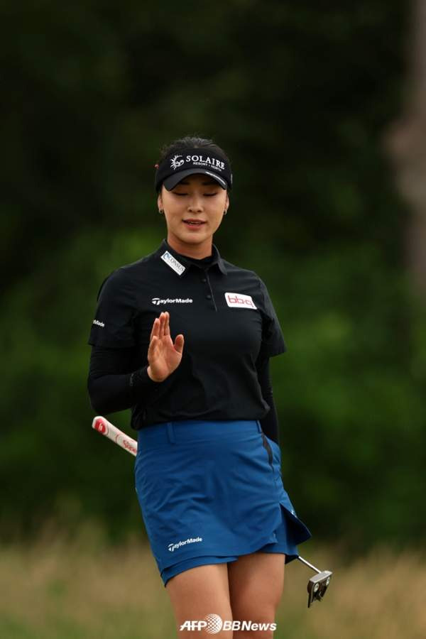 윤이나 프로 골프선수 나이 프로필 총정리: 고향, 학력, 오구 플레이 징계 감경 전말 및 2024년 KLPGA 3관왕에서 2026년 LPGA 메이저 상금 잭팟까지 스탯 분석