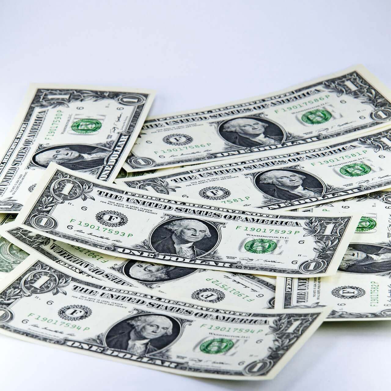 돈이 넘쳐나는 모습